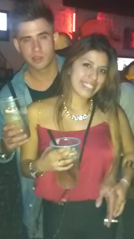 OrneeBravo's tweet photo. Arranco la noche en Bellakeo te amo vida feliz cumple acá tu novio .... @djbustermusic http://t.co/WtxVpdwxXD