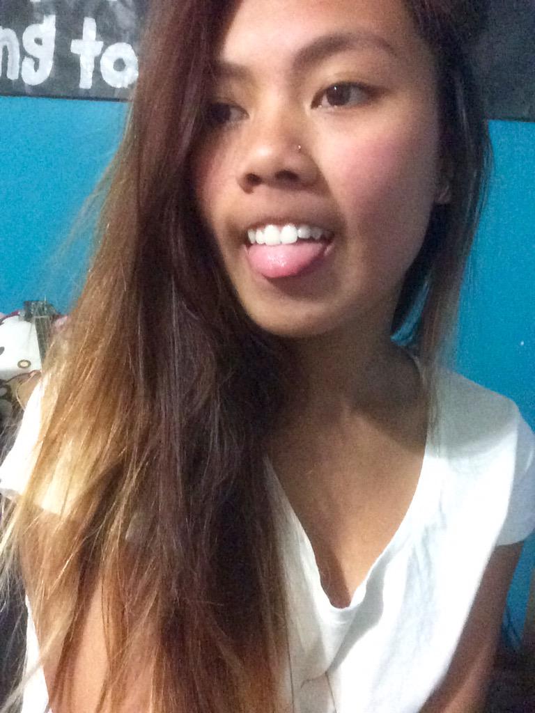 spooooksz's tweet photo. Never really was a make up person. Still not. #YesImProcrastinating #NoIDontCare http://t.co/uBQeTj2Ye8