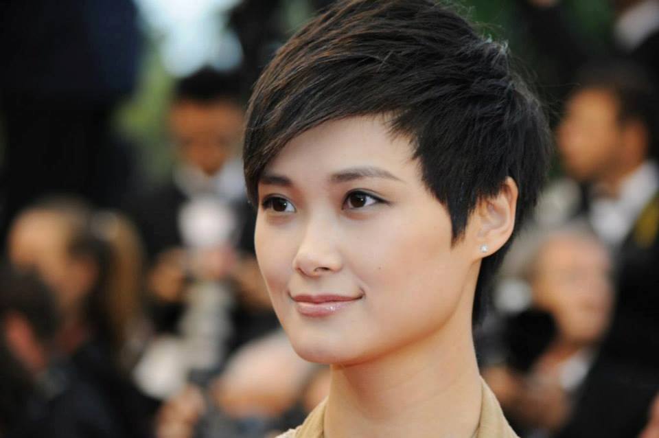 LiYuchun_Studio's tweet photo. 【Li Yuchun x Givenchy】 2012F/W Couture by Riccardo Tisci–Cannes Film Festival Premiere.#MetBall #ChrisLeeMetBall2015 http://t.co/KSLbNOSfE2