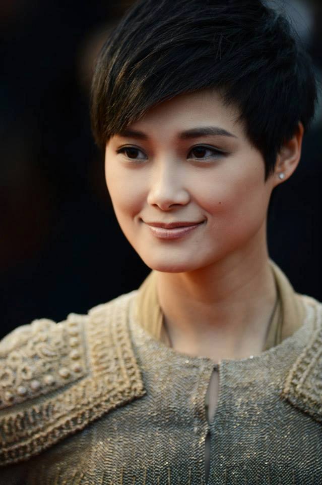 LiYuchun_Studio's tweet photo. 【Li Yuchun x Givenchy】 2012F/W Couture by Riccardo Tisci–Cannes Film Festival Premiere.#MetBall #ChrisLeeMetBall2015 http://t.co/0dCMTLMkId