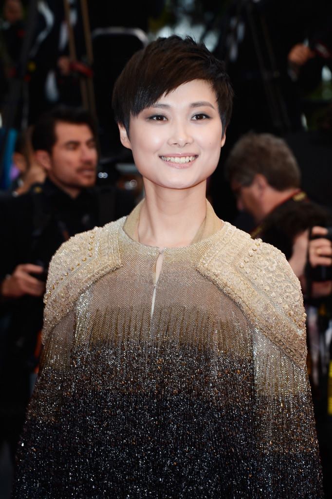 LiYuchun_Studio's tweet photo. 【Li Yuchun x Givenchy】 2012F/W Couture by Riccardo Tisci–Cannes Film Festival Premiere.#MetBall #ChrisLeeMetBall2015 http://t.co/z8RblfNqi7