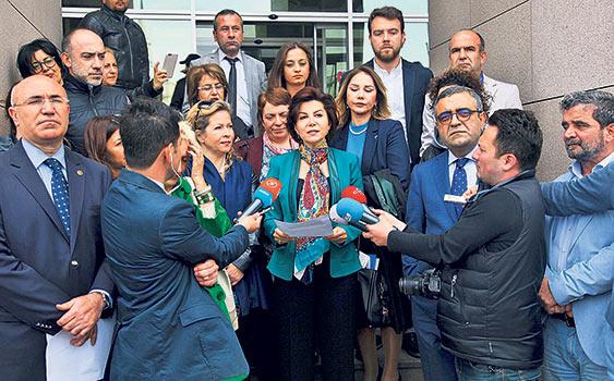 tr724com's tweet photo. Sedef Kabaş: Tweet atmaya devam edeceğim 

http://t.co/2hIiIwwcLX http://t.co/TSwybk9tbQ
