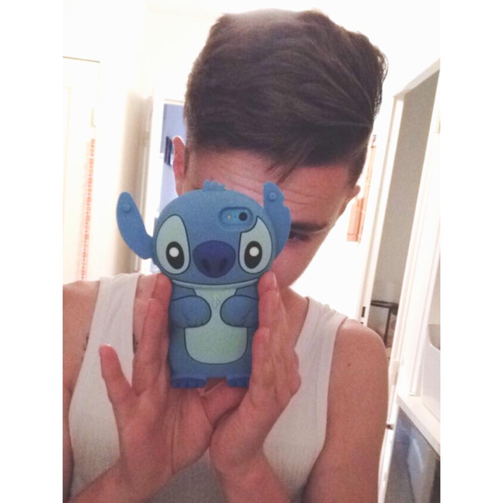 DylanEusebio's tweet photo. Nouvelle PP | π±π #STITCH #Disney #SunsetCase #Nice06 @SunsetCase @DisneyFR @Disney http://t.co/ehf6wJb5e5