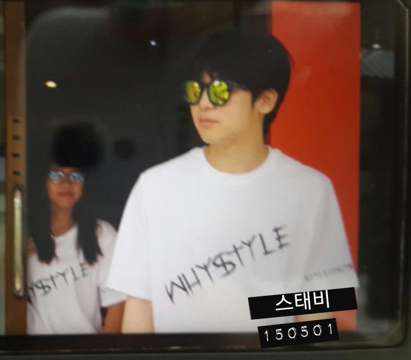 tephie_teukie's tweet photo. Jongjin oppa came out again with his cool glassesㅠㅠㅠㅠ n greeted us!! 😊💕🙆 @Kjjzz #WHYSTLE #INA http://t.co/nR6aKXaE4r