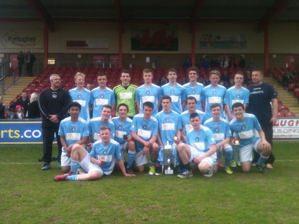 CamUtdAcademy's tweet photo. 2 years ago!! Can this years 16s join them #camarmy http://t.co/n7ZJ549QkQ