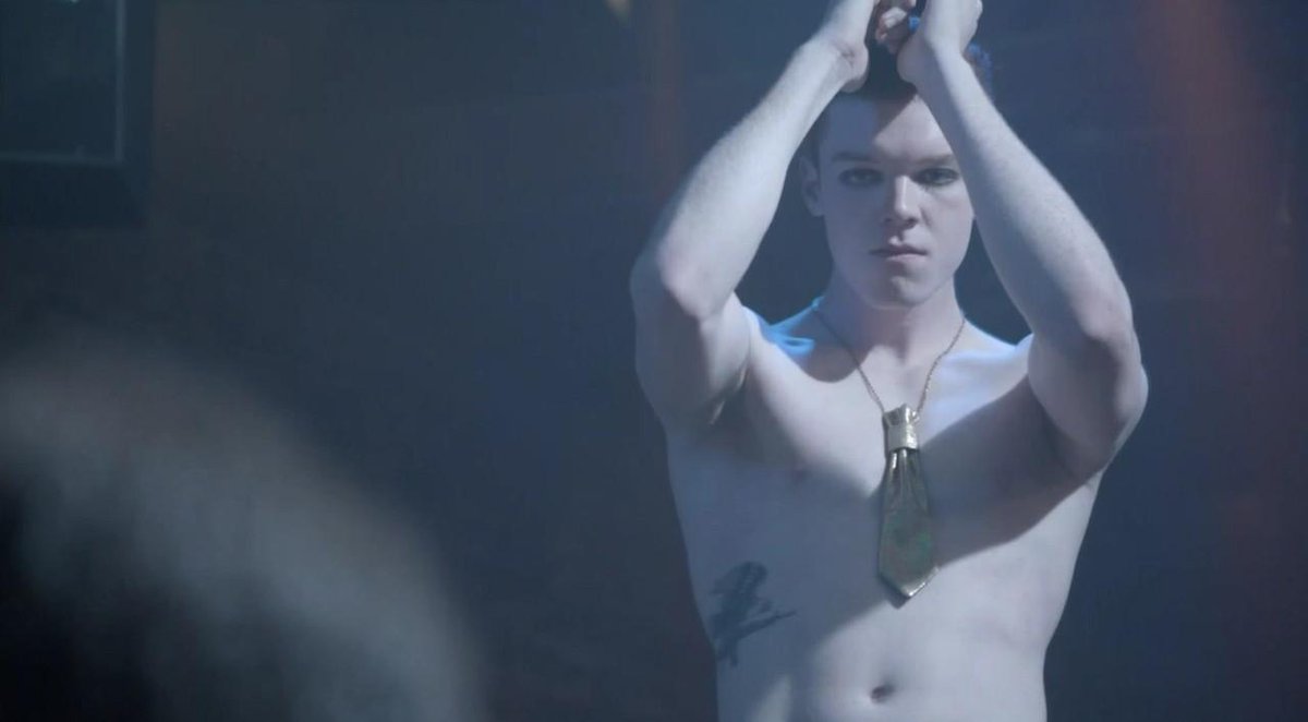 PinkAppleSA's tweet image. A shameless #HotApple