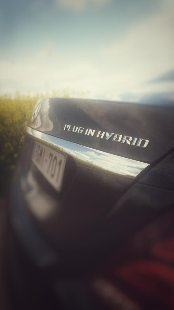 SteyversDirk's tweet photo. The definition of sublime comfort and #waftability: @MercedesBenz S Plug-in Hybrid. @MercedesBenzBE http://t.co/WqX5pQi4yZ