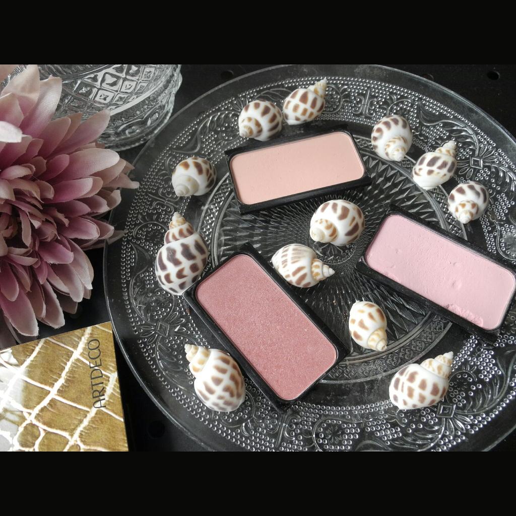ARTDECO_beauty's tweet photo. RT @BubblyColor The blushes from @ARTDECO_beauty are gorgeous!
https://t.co/iAX28dJPZ2
#bbloggers #beauty http://t.co/Nd1H0VBshI
