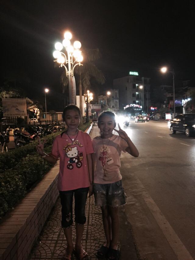 HinH9's tweet photo. Hậu của 30/4 no nê xong là  đi ra công viên chơi hóng gió cho mát😇😇😇😇😇😇 http://t.co/9pCg1Vk13B
