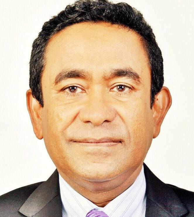 Orgatheri_raees's tweet photo. Raees Yameen hunnevi heyo haaligai http://t.co/SMOBxvjeyv