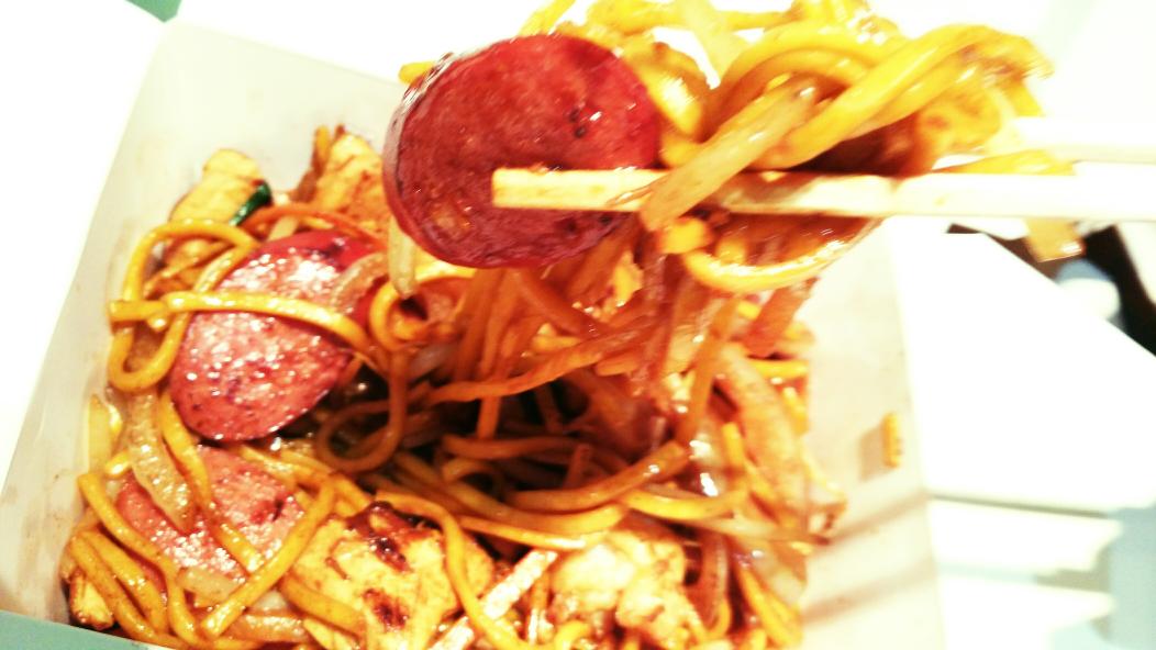 riceshack's tweet image. Hoola hoola! street holiday! Come try Shack real street special 'ChowDownMein' #beefsausage #chicken #prawn #fusion