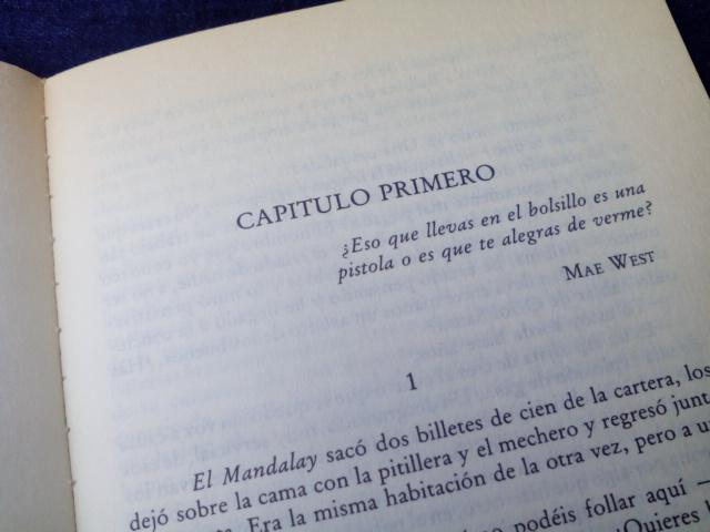 Poientonse's tweet photo. ¿Eso que llevas en el bolsillo es una pistola o es que te alegras de verme? #Novela #JuanMarsé http://t.co/WY9cV74Fsb