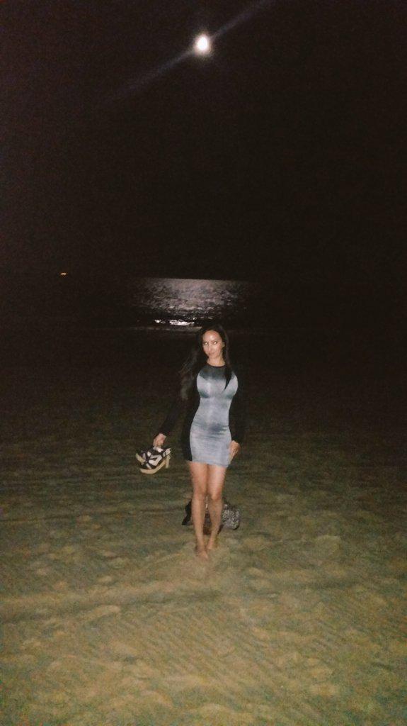 salimafabregat's tweet photo. El puerto Cádiz # playanoche # luna  #decopeo http://t.co/WdLGcid7A7