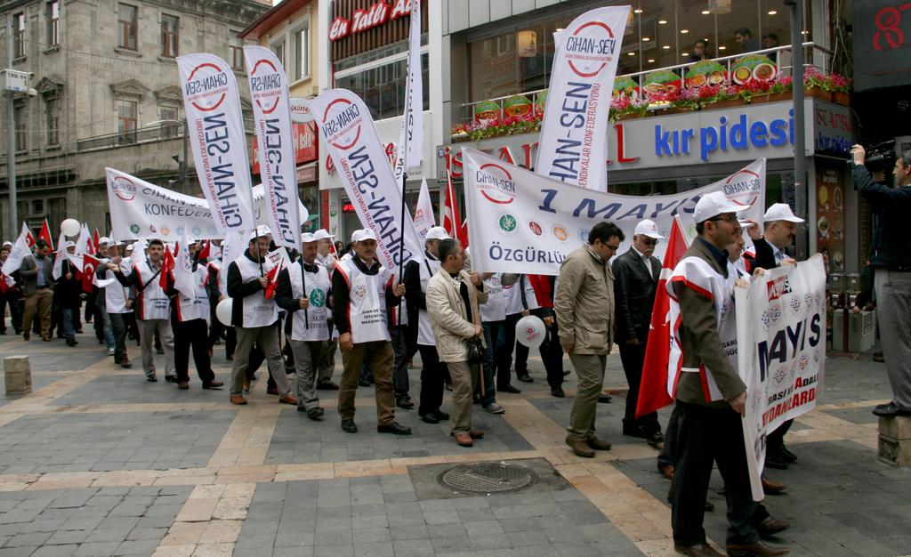 aktifegitim61's tweet photo. Trabzon @Aktifegitimcler olarak 1 mayıs ta meydandaydık. http://t.co/sFA1j0MUSf