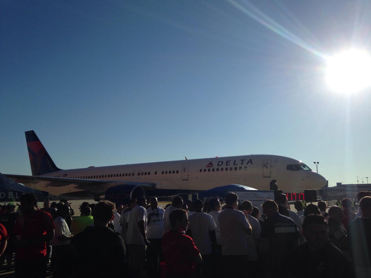 MJonTravel's tweet photo. Team #globalhashtags is pulling @delta jet for @relayforlife (@ Delta Tech Ops) https://t.co/gPM6FFlHeC http://t.co/nfK7X6Fjtj