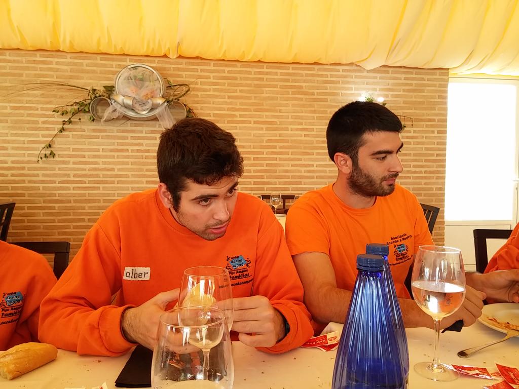 Comiendo en un restaurante magnifico llamado Julian