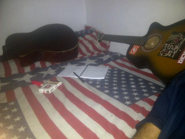 Ayak_delonge's tweet photo. Ruang persegi penuh imajinasi ... http://t.co/k0MUlD10My