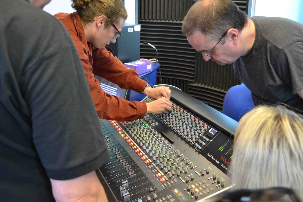 UCDoncasterMPA's tweet photo. BA CMT great session from ace producer Gary Bromham - also got hands-on with SSL desk courtesy of @ProductionRoom http://t.co/YghzQYi2d6