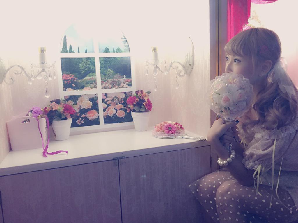 Shiho ちゃむ君 Twitterissa しぴちゃんと渋谷のカラオケきたんだけど 部屋がちょーかわいい W 入った瞬間びっくりした ੭ W ੭ テンション上がる Http T Co Jy9riaphs6 Twitter