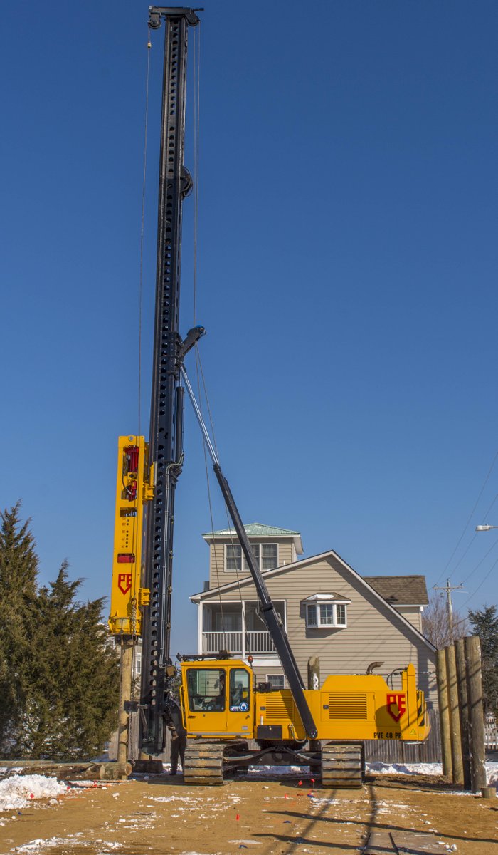 Woltman_rigs's tweet photo. #PVE #40PR with #4NL driving wooden piles.
This rig is equipped with CAT Tier 4F engine and #PVE Measurestrike system http://t.co/TtE8UqsqvX