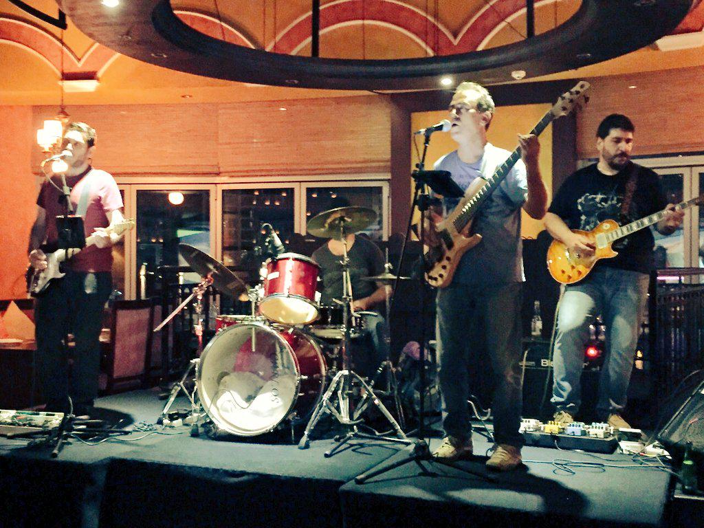 visneband's tweet photo. We had another great Visne night at Pier7 , thanks to all our friends who joined and enjoyed a classic rock evening http://t.co/v5PtKexZkk