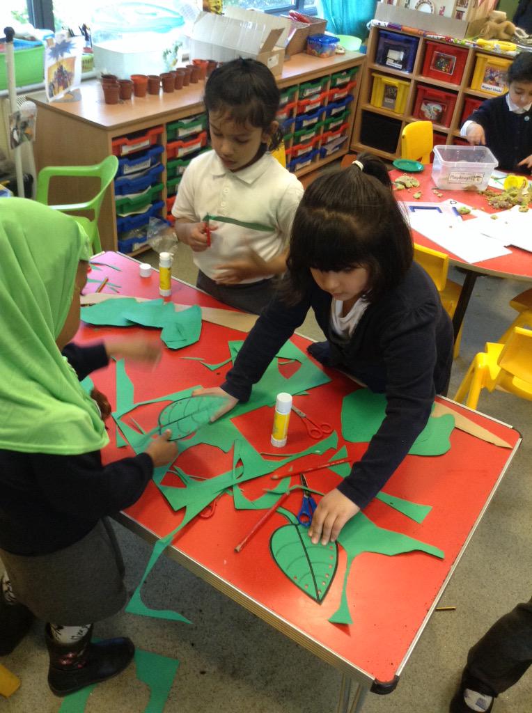NyashaMontaque's tweet photo. Making leaves &amp; a fire for a new role play.  Wonder what it could be? @VicParkAcademy @vpaforestimp http://t.co/NApgpohJch
