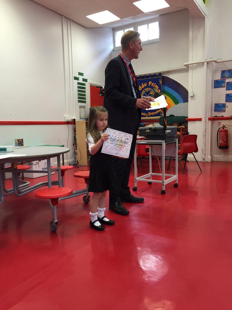 class1ynysddu tweet picture