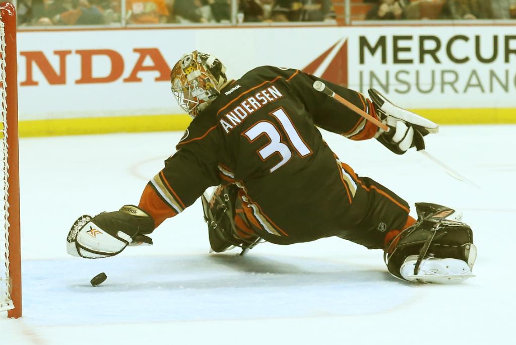 NHL's tweet photo. He's got this. #StanleyCup http://t.co/Bc3bOgdzKC