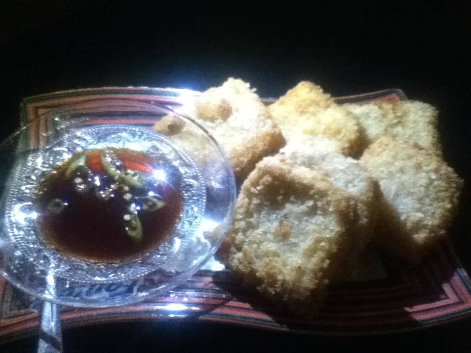 RumahKafe_WiFi's tweet photo. RT @ShandraMey: Friday night, crispynya berasa nih tahu crispy. Like it @RumahKafe_WiFi http://t.co/RbEEWlalzO