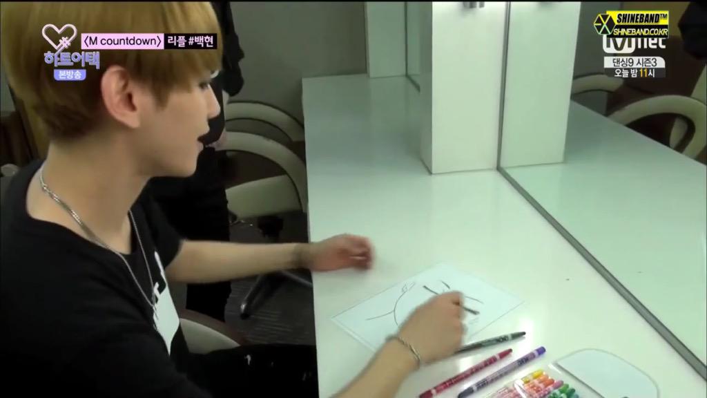 _parinkpinnk's tweet photo. วันนี้แบคฮยอนพาเพลินจะมาสอนเขียนตานะคะ http://t.co/zbHbS8mZ0f