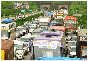 happlyunmarried's tweet image. This is what happens when the roaming charges go down. #MumbaiGoaHighway  #ExtendedWeekend