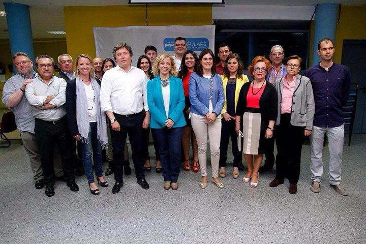 NNGG_HN's tweet photo. Presentació de la candidatura del Partit Popular de #Puçol #EntreTots http://t.co/4Yi3PJQO0k