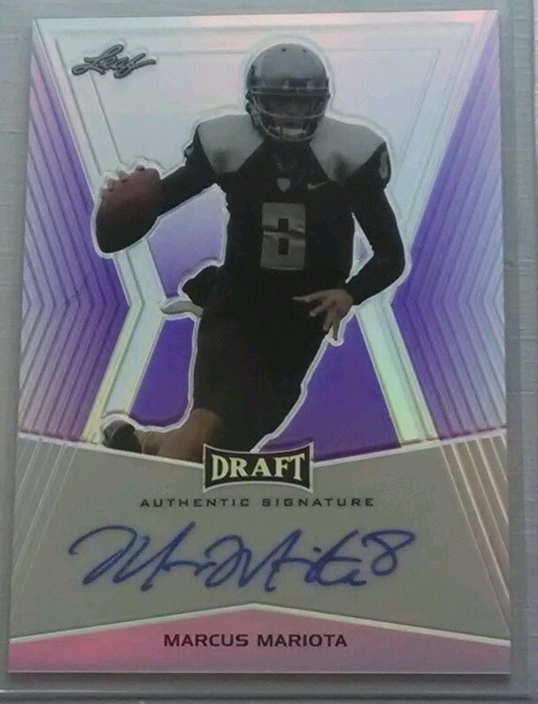TweetingTheTop's tweet photo. 2015 LEAF METAL PURPLE  FLASHBACK MARCUS MARIOTA AUTO AUTOGRAPH RC $100.0 #Mariota http://t.co/GtsaVLTCP3 http://t.co/m9FDy8g84o