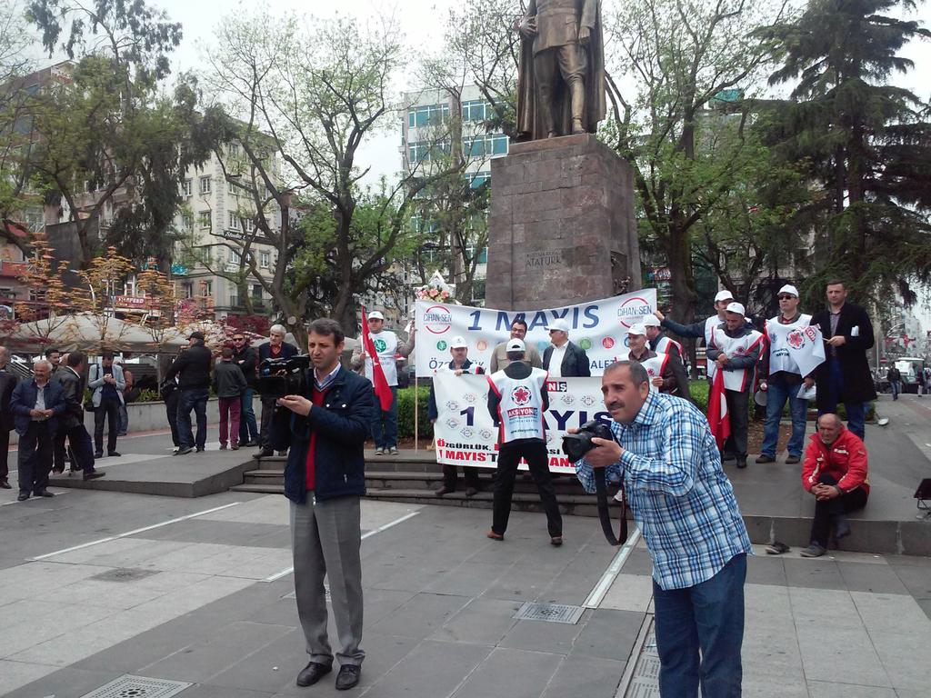 Pirvan61's tweet photo. #1Mayıs işçi BAYRAMI Kutlu olsun http://t.co/bEC1xZJr5v