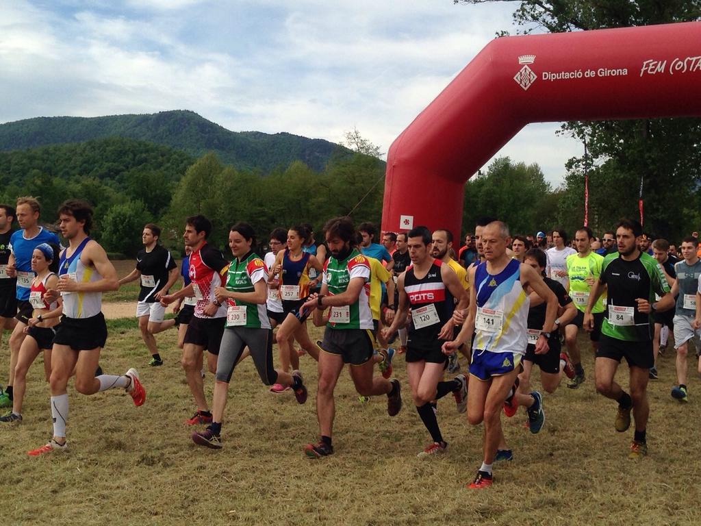 Joan Comas i Albada Blay han guanyat la tercera #CursadelaMoixina que s'ha fet avui a Olot