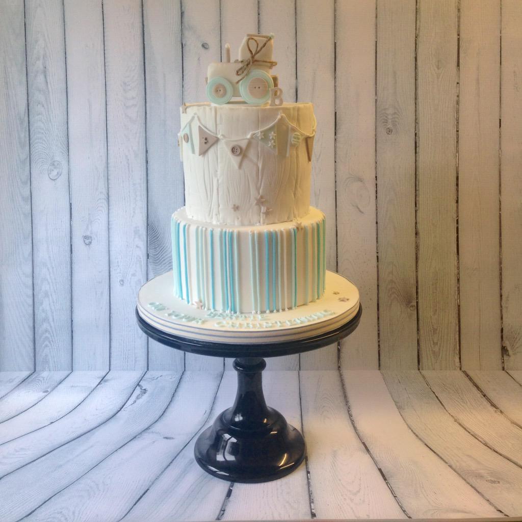 LottiesCakeCo's tweet photo. Christening cake for Bertie #cakes http://t.co/D3u59CkeQp