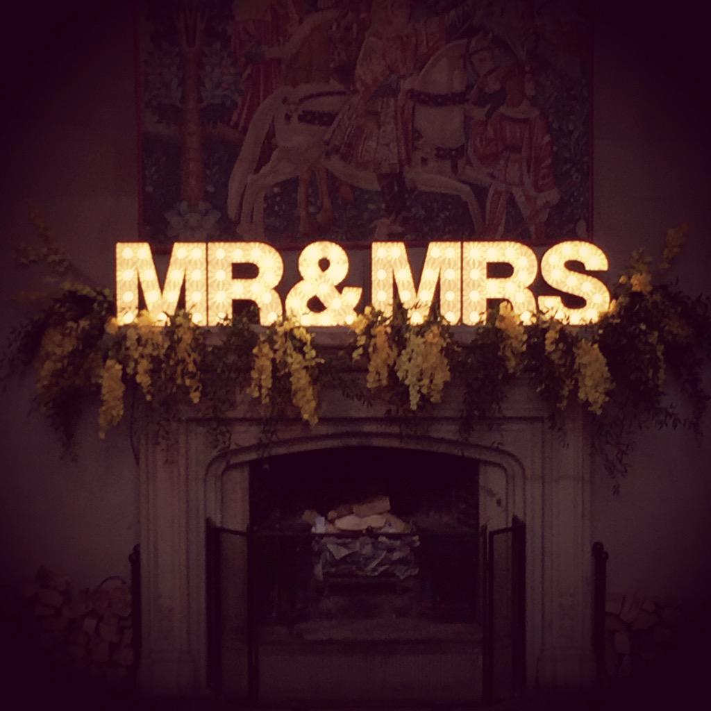 A great collaboration with <a href="/FinishingTouchC/">FinishingTouch</a> <a href="/MatfenWeddings/">Matfen Hall Weddings</a> ! Our new MR &amp; MRS sign adds the Coco factor! #lights