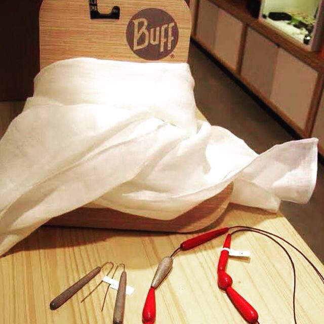 Necessites idees pel #diadelamare? Què et sembla un mocador vaporós o un joc de bijuteria preciós? #regal #original