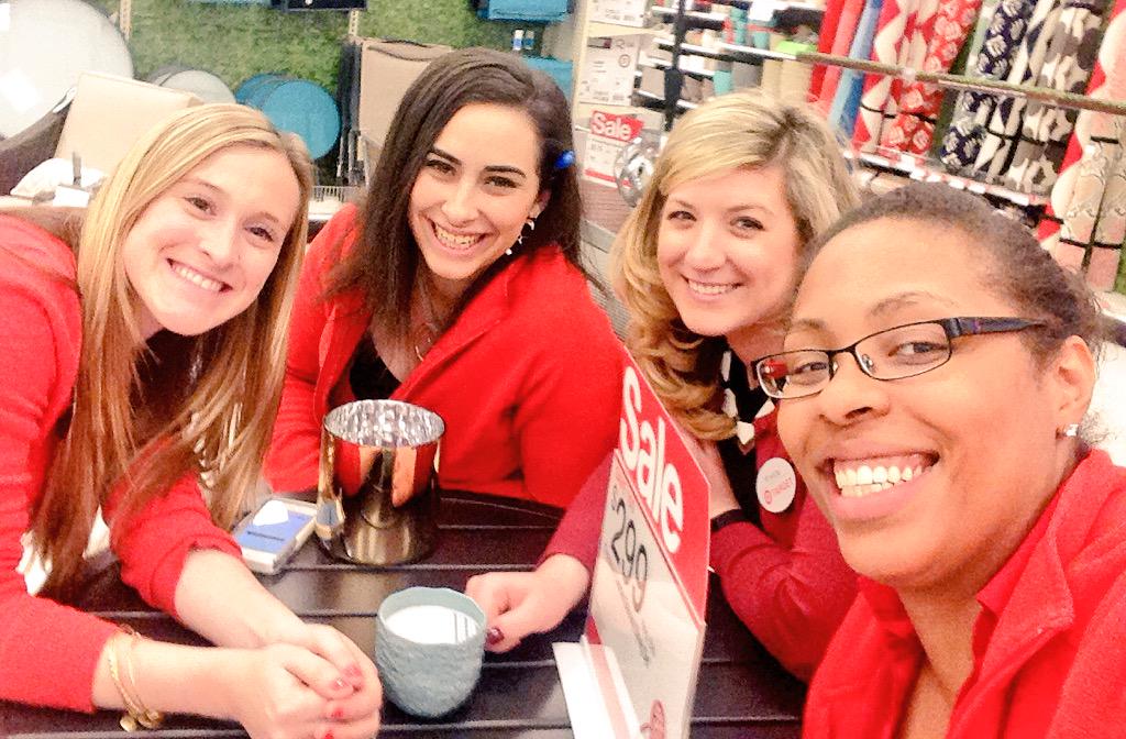 STL walk in lawn &amp; patio to keep the 21% comp alive! #cc #gosales <a href="/samlanders22/">Sam Landers</a> <a href="/brianbtarget/">Brian</a> too!!