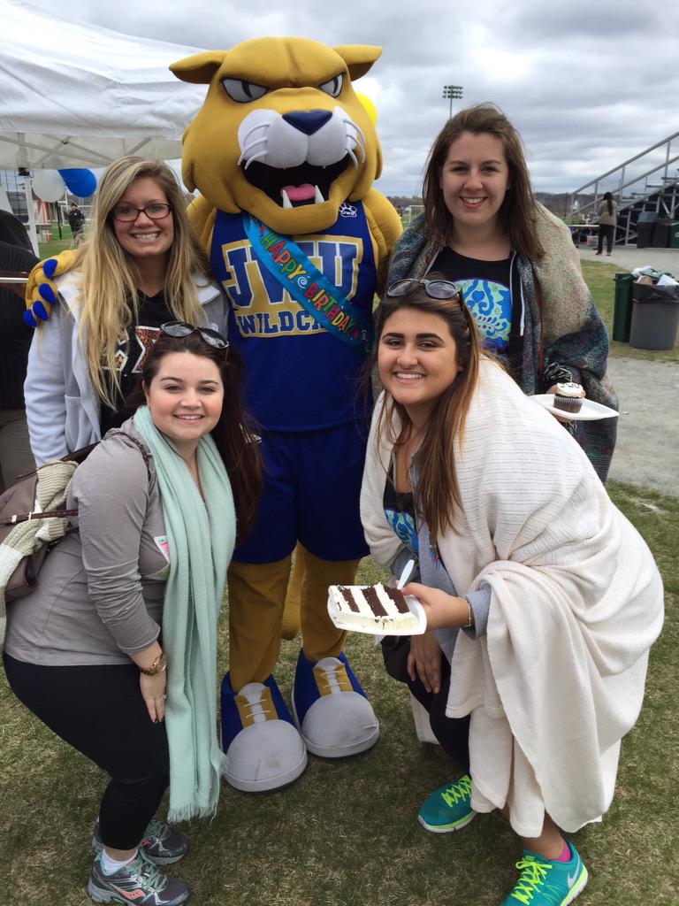 trisigmaJWU's tweet photo. Happy birthday, Wildcat Willie! 😸🎂 @JWUPVDWildcat @JWUProvidence http://t.co/mWUKBeb6VM