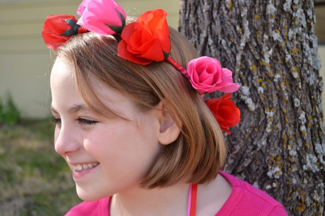 eHowUK's tweet photo. This DIY floral crown is perfect for celebrating #MayDay. Happy bank holiday weekend! 

http://t.co/DdqlqARvRV http://t.co/kOplXYOuYN
