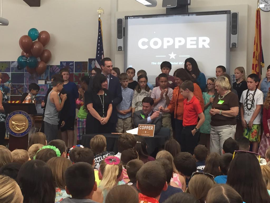 dbseiden's tweet image. .@dougducey officially making Copper the state metal of AZ- "Remember these pens are made of Copper" #AZFuture