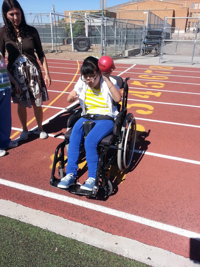 elbigfred's tweet photo. Athletes in training! #WeAustin @SOTexas @ahspanthernews @AHSPanthers_ #DoWork http://t.co/mUKrDdpjWw