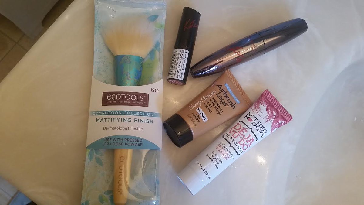 tanyasalcido's tweet photo. I'm loving my #refreshvoxbox @Influenster goodies! TY for complimentary products! http://t.co/LkLfK2ctSW