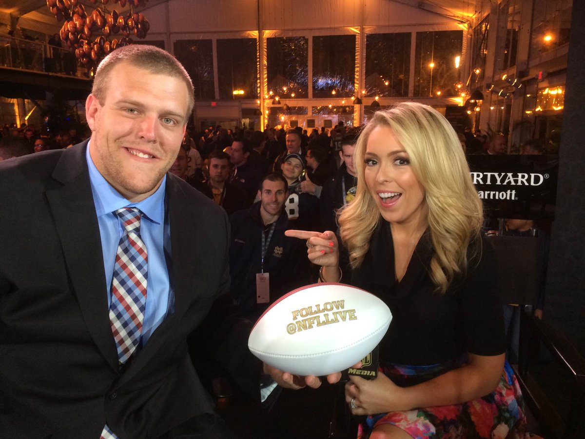 NFL Live tweet media