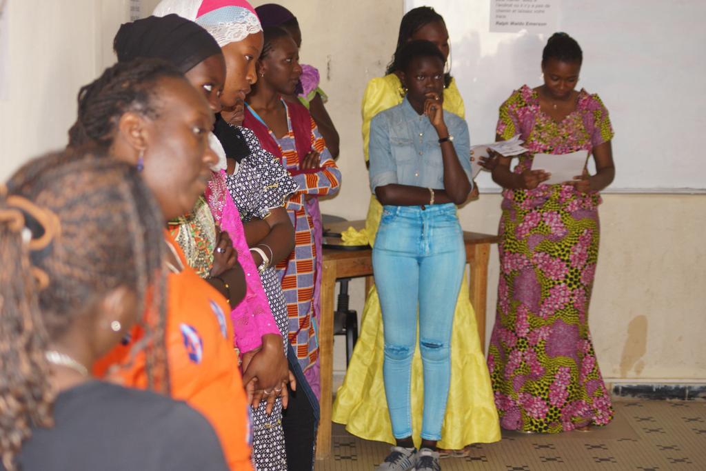 jjiguenetech's tweet photo. #GirlsCodingCamp #Thiès @ImagiNAfrika @Binta_Coudy @NdeyAwa @Awa_Caba @mjamme http://t.co/ZayYTsKdUj