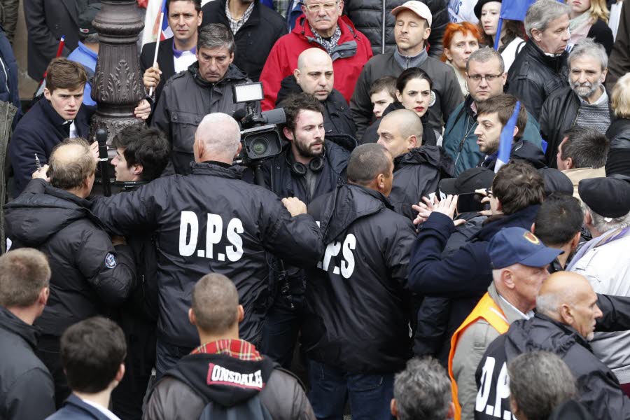 #CLIQUE, le dimanche à 12h45, en clair sur CANAL+ tweet media