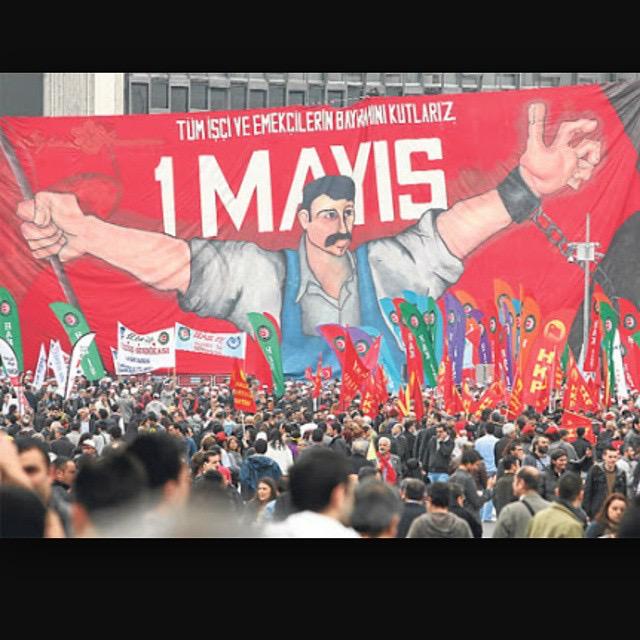 1 Mayıs işçi ve emekçi bayramı kutlu olsun 

Cejna karker u xebatkaran piroz be.

Biji yek Gulan