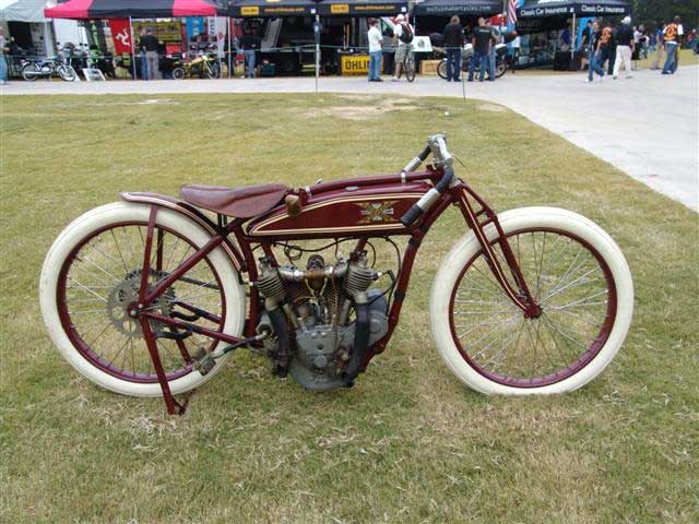 BuzzKanter's tweet photo. 1916 #Excelsior #boardtrack #oldracer #classicmotorcycle for the show in Brooklyn Sunday. @AmericanIronMag @OldBikes http://t.co/7ygqM50WW4
