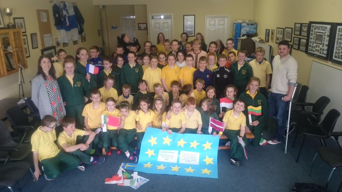 MuinteoiriG's tweet photo. Tháinig Mairead McGuinness chugainn ar cuairt mar páirt den Realt Gorm. @MaireadMcGMEP http://t.co/dEryh4SXXN